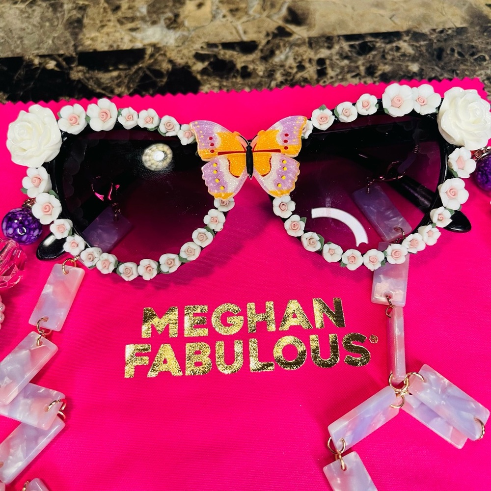 Meghan Fabulous Butterfly FUNGLASSES with Colorful Beaded Tassels - Picture 3 of 10
